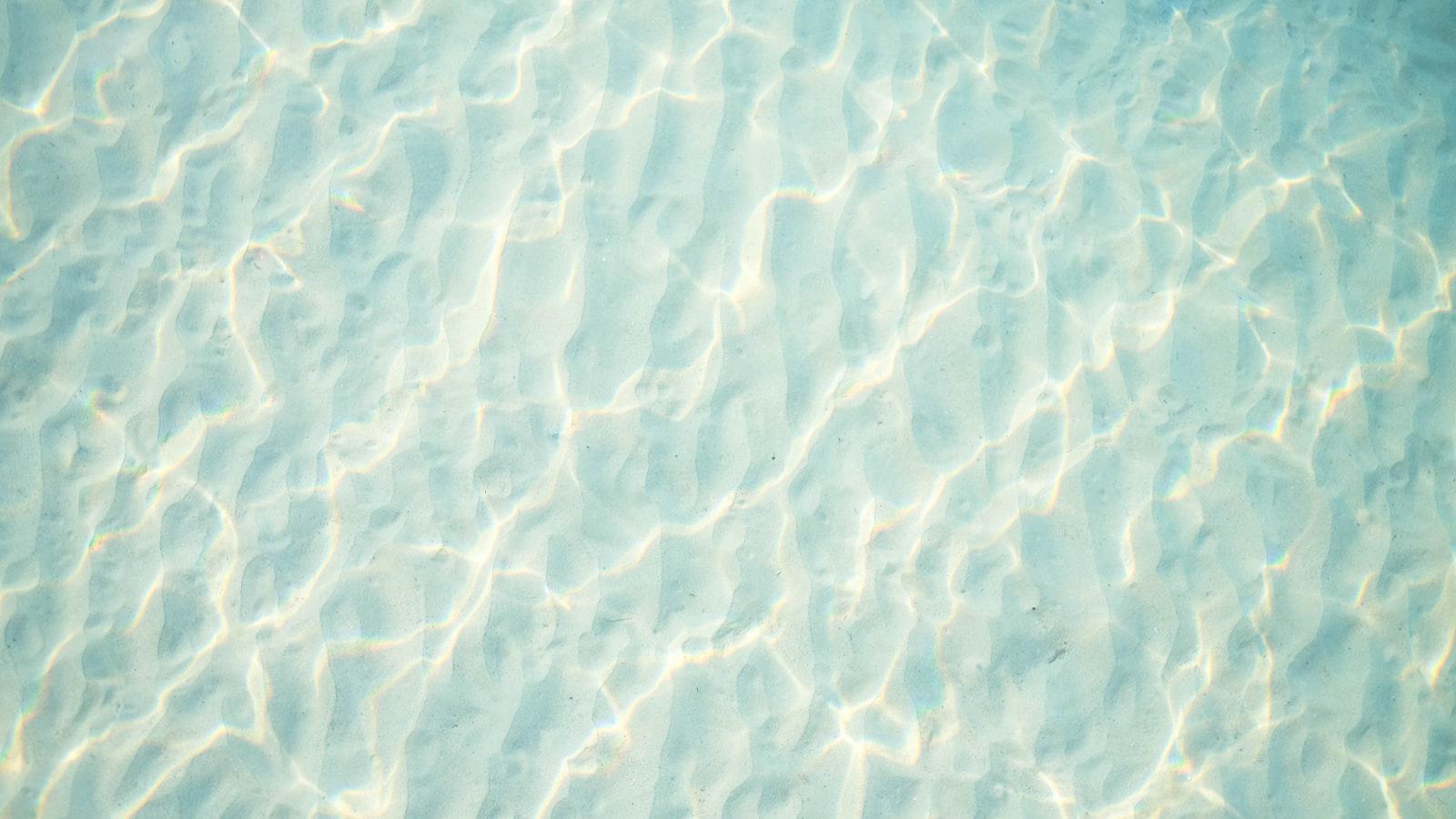 Pro's caddie struck by water bottle at rowdy LIV Golf event in Australia - Outrageous Water Bottle Attack on Pro's Caddie at Wild LIV Golf Event