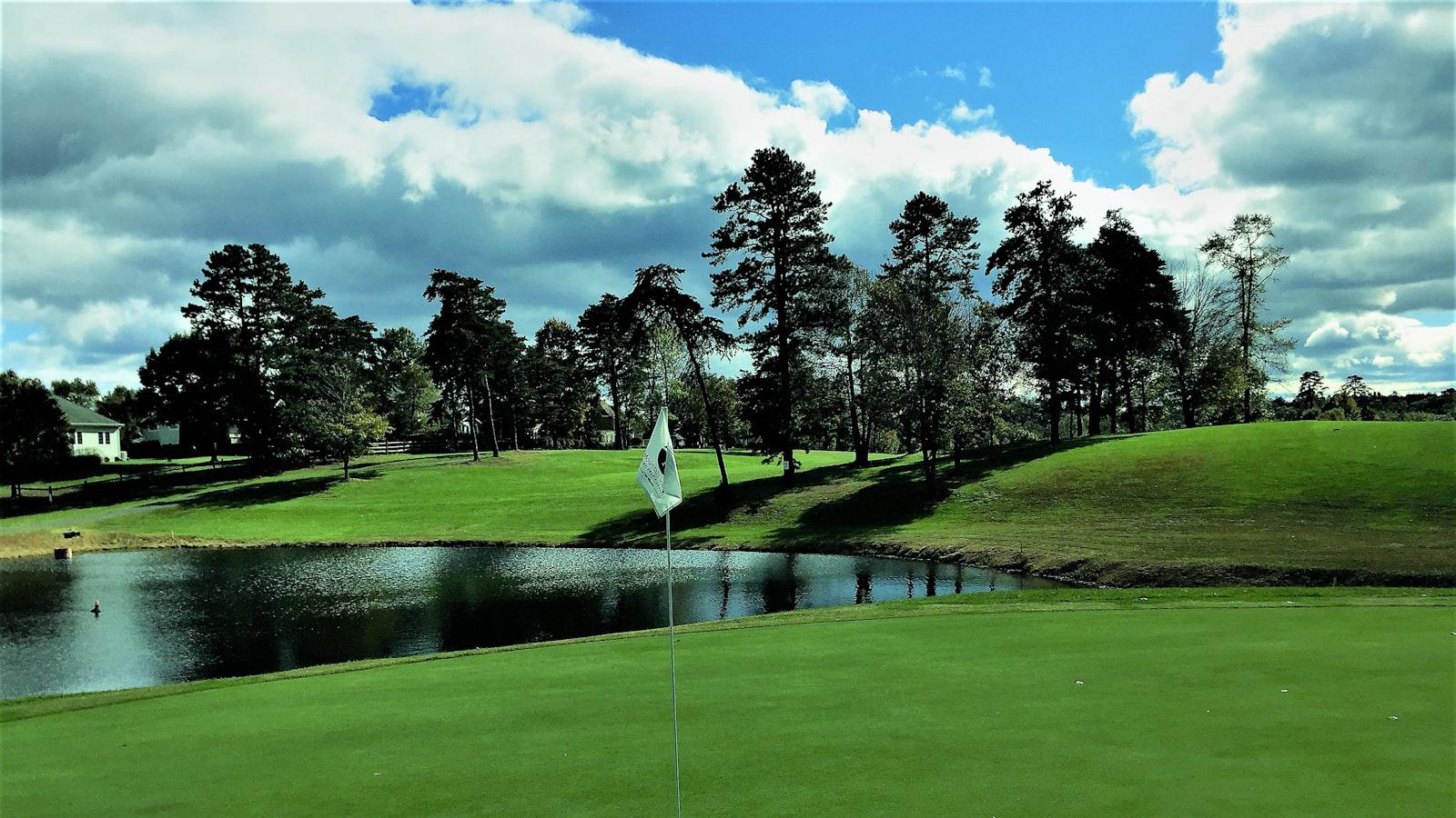 Turn and 'watch' your ball to bomb the longest drives of your life - The Importance of Head Positioning in Golf