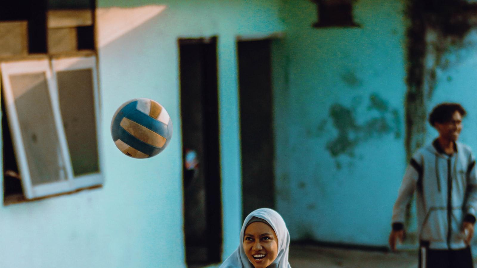Upwind vs. downwind: How to master these tricky shots Breaking down the science of ball flight in windy conditions