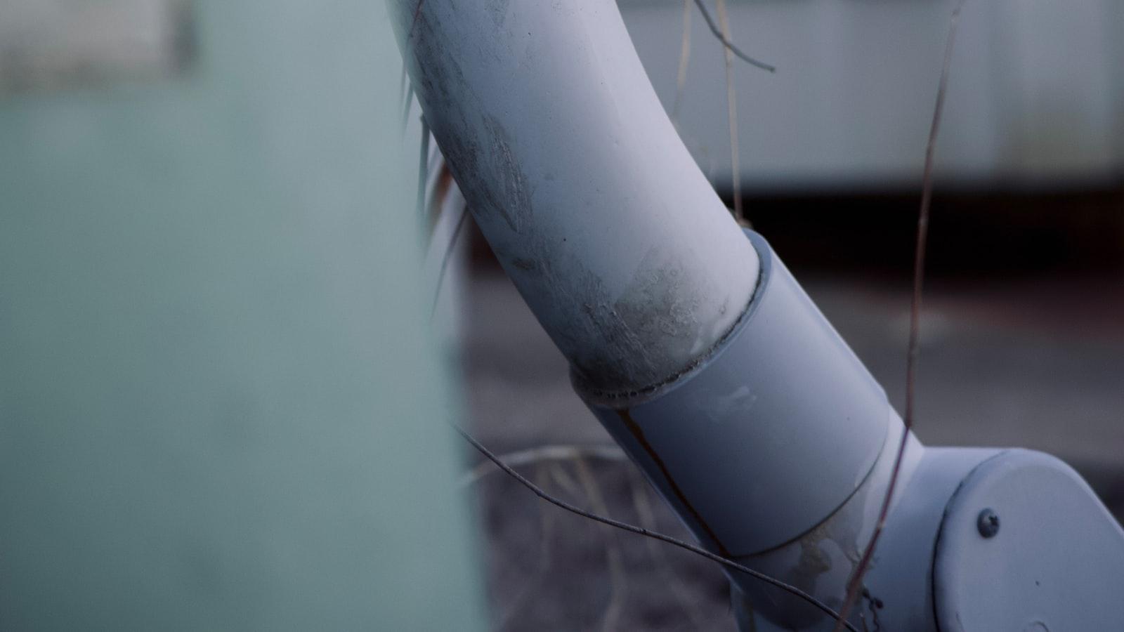 Are you standing too far from the golf ball? This test shows you 2. Toe Pressure and Impact Contact Point: Assessing Your Position