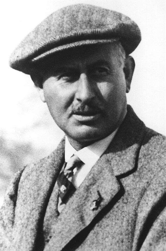 Harry Vardon's Legacy: Unlocking the Secrets of Golf Mastery Through His Lessons Harry Vardon's Legacy: Unlocking the Secrets of Golf Mastery Through His Lessons