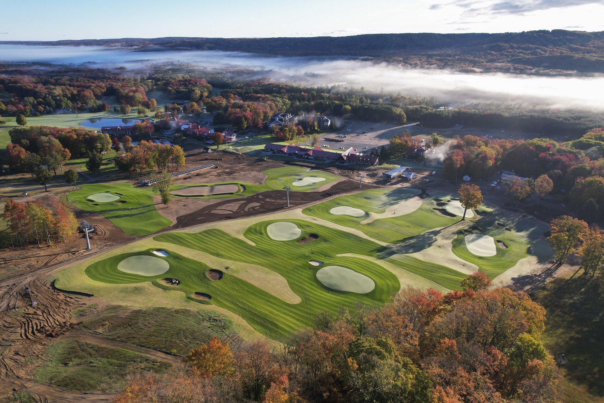 Revolutionizing Team Golf: The Exciting New High-Stakes Par-3 League! Precision and Strategy: The Art of Par-3 Golf