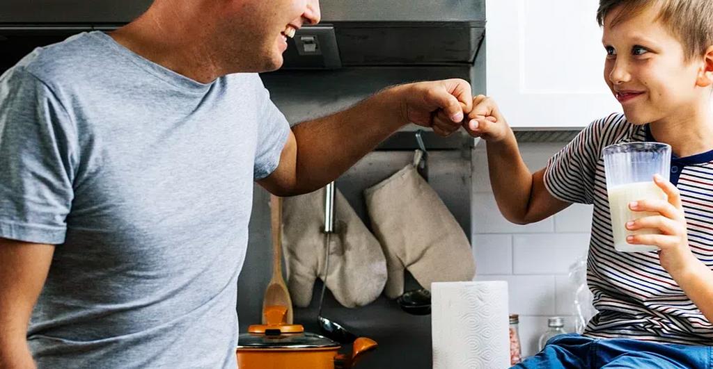 **"Two and a Half Men: Will Charlie Harper Take the Leap into Fatherhood?"** Navigating Fatherhood Challenges