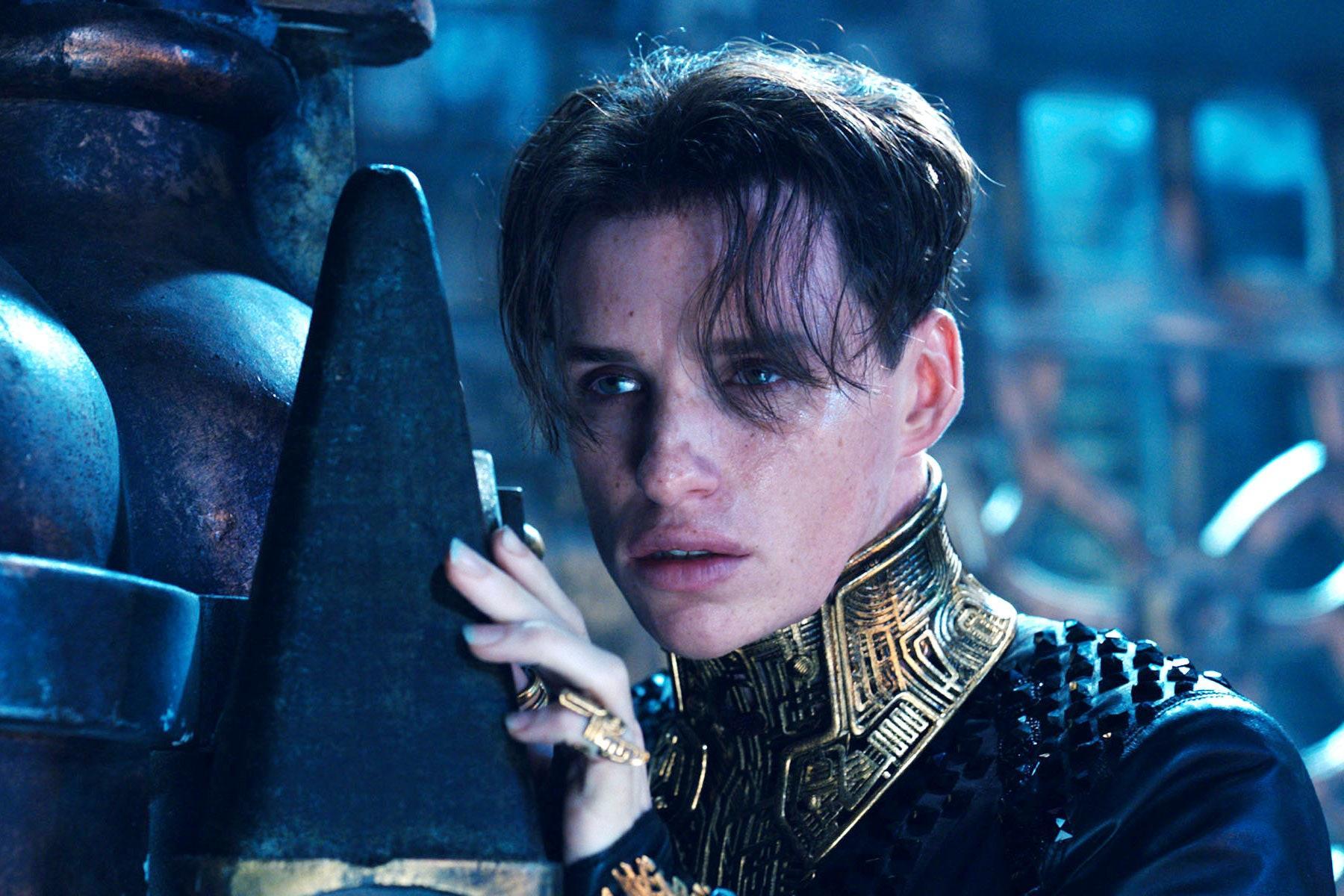 Eddie Redmayne Unveils the Secrets Behind the Iconic Watermelon Scene in 'The Day of the Jackal Eddie Redmayne