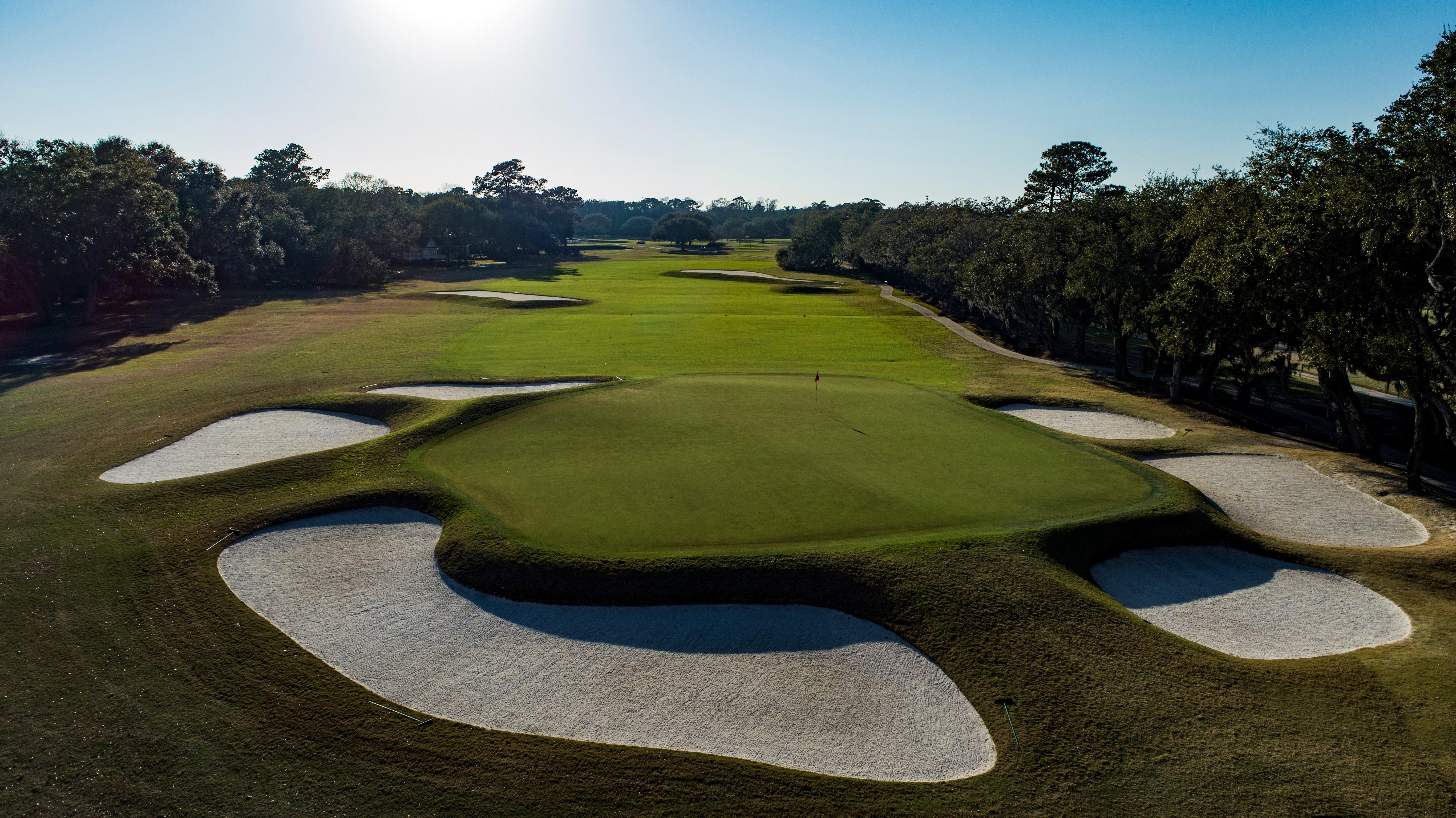 Discover the Hidden Gem: Why Pittsburgh Field Club Boasts Seth Raynor's Finest Greens! - Analyzing Raynors greens: Techniques, undulations, and strategic challenges