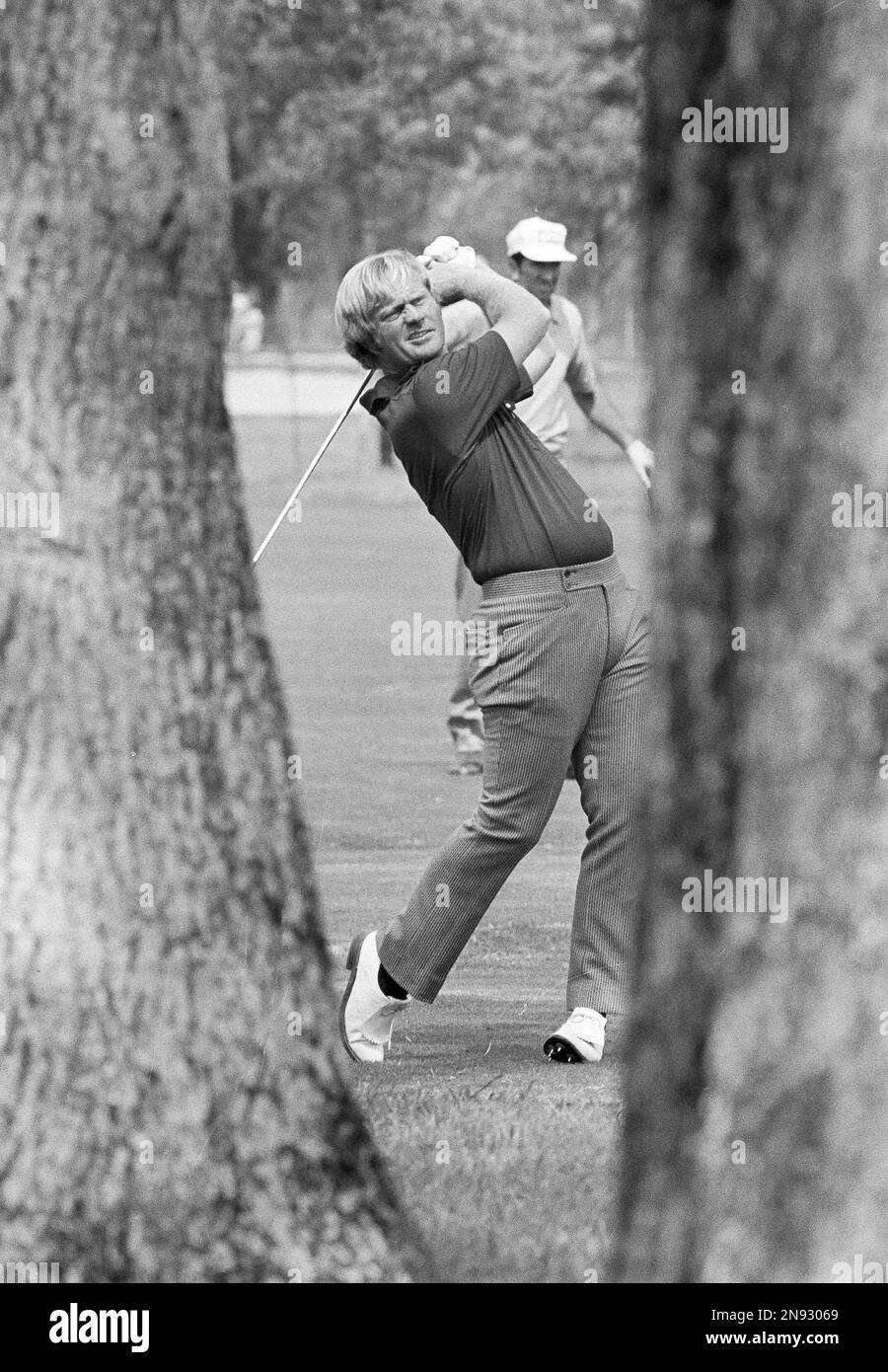 Unlock the Secrets to Fearless Putting with Jack Nicklaus: Master Your Game! - Mastering Distance Control in Putting