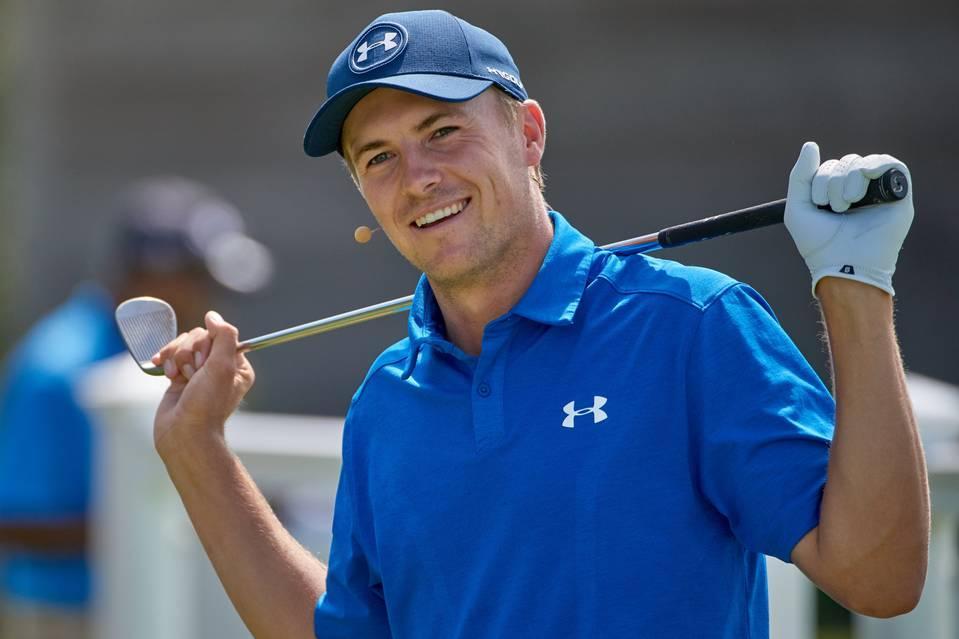 Weather Woes: How Stormy Conditions Impacted Jordan Spieth and Justin Thomas in Valspar Round 1 Keywords: Jordan Spieth
