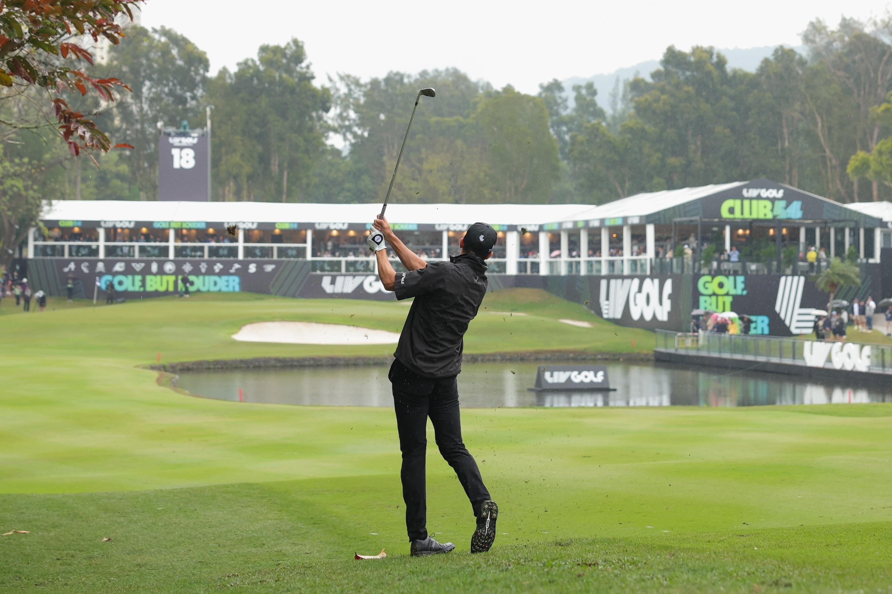 Scottie Scheffler Poised and Ready to Defend His Memorial Tournament Crown ### Excerpt for Article on LIV Golfers
in a important development for the golf world