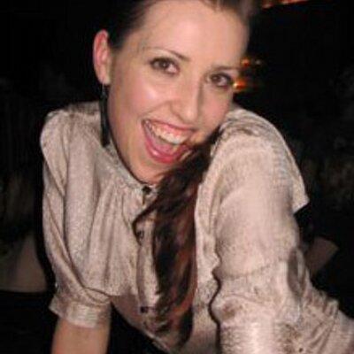 Shocking Moment LPGA Star Georgia Hull Collapses on Tee Box, Withdraws from Evian Championship Georgia Hull