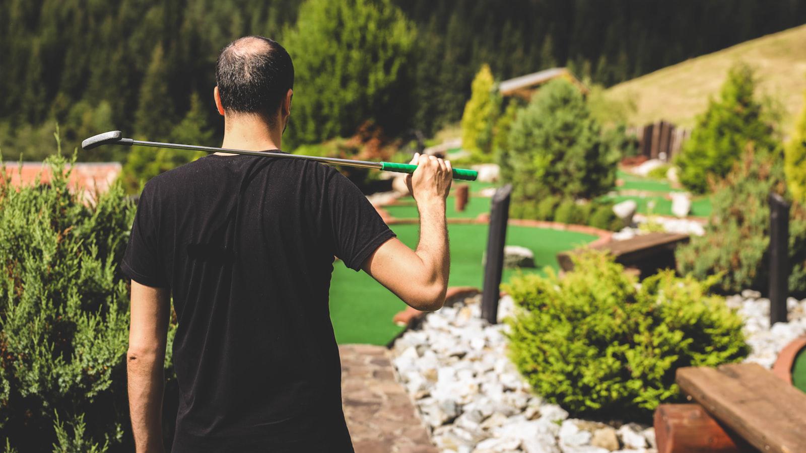 Bryson DeChambeau misses a putt, then gives away his dirty socks - A Rare Setback for the Powerhouse Golfer