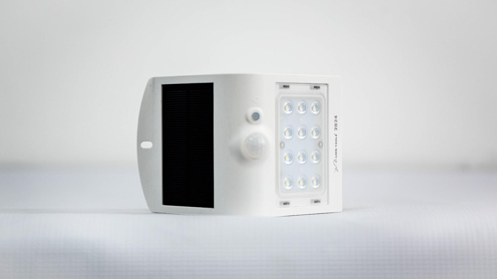 Phil Mickelson's high-pressure practice game will dial in your chipping * Control the Green: Techniques for Precise Chip Trajectory