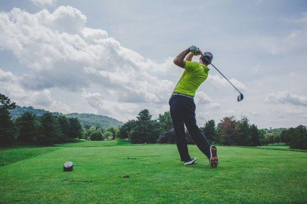 Mastering the Game: An In-Depth Examination of Nick Price’s Golfing Methodology