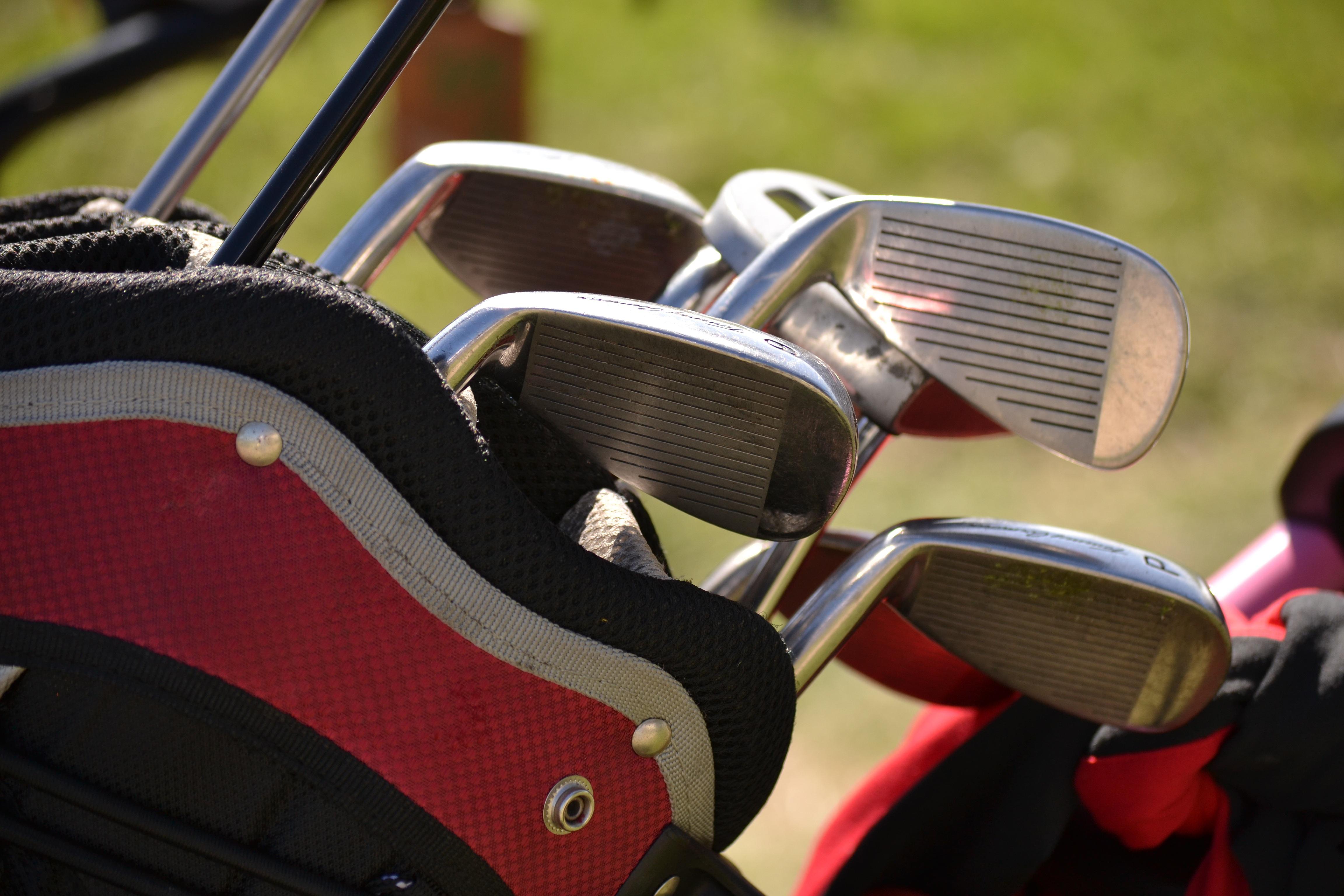 Consider the⁢ brand and quality of the clubs