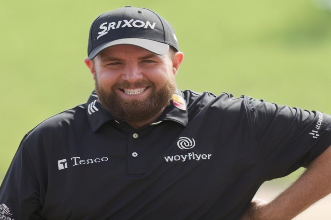 Unveiling the Spectacular Feat: Shane Lowry’s Record-Equalling PGA Performance Up Close