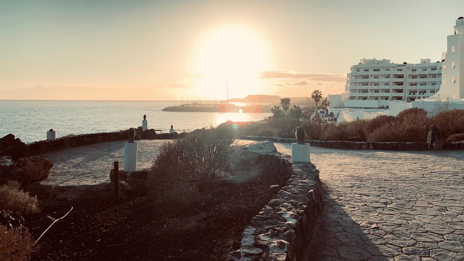 LIV Golf schedule weirdness continues with championship announcement - Enticing Top Golfers with Traditional Format