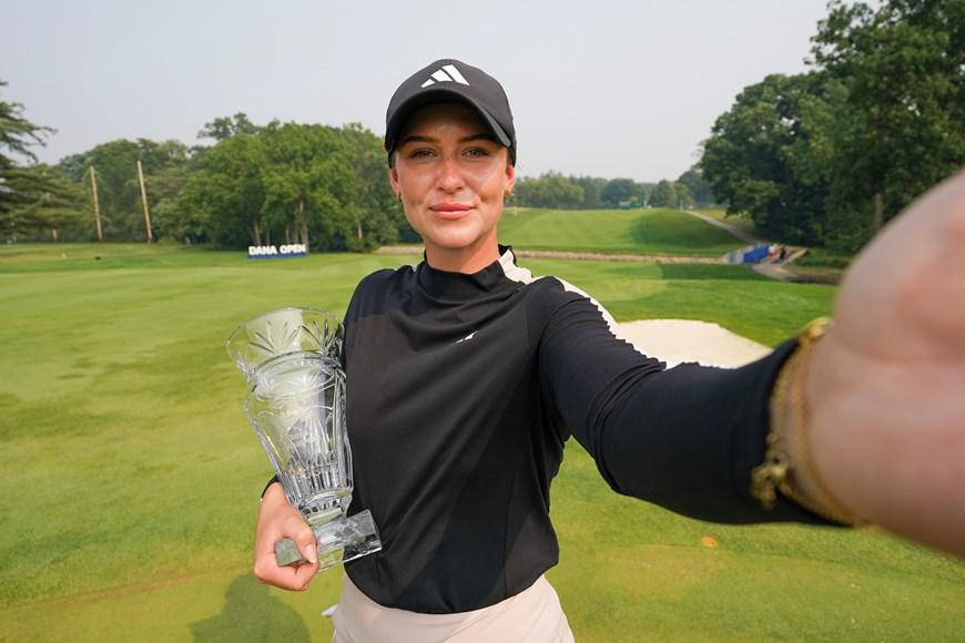 Linn Grant rallies to win Scandinavian Mixed title