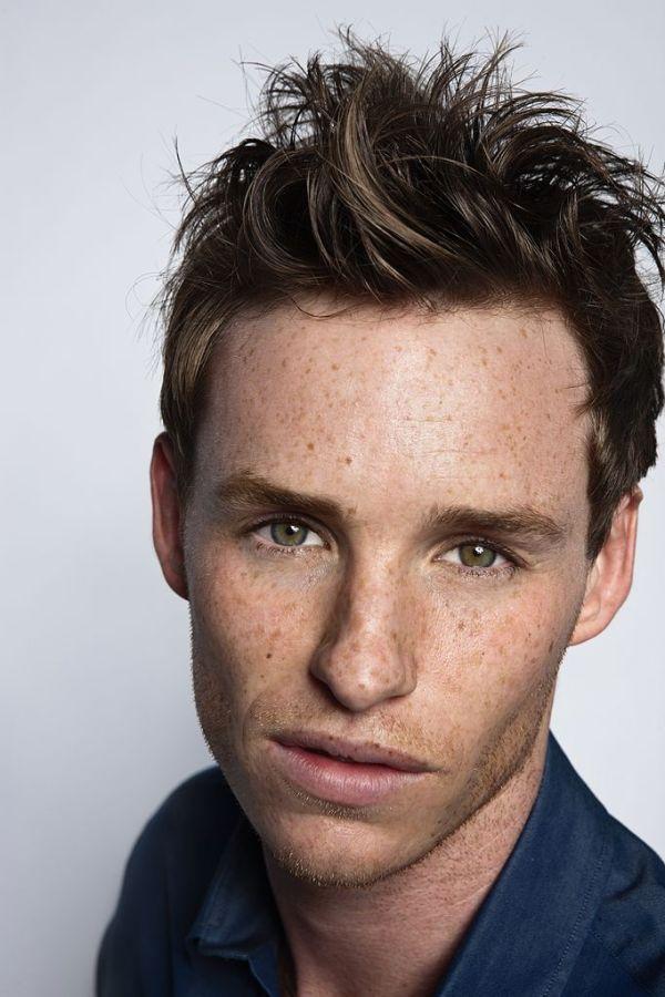 - Eddie ⁣Redmayne's ‌Astonishing Transformation ‌into The Jackal