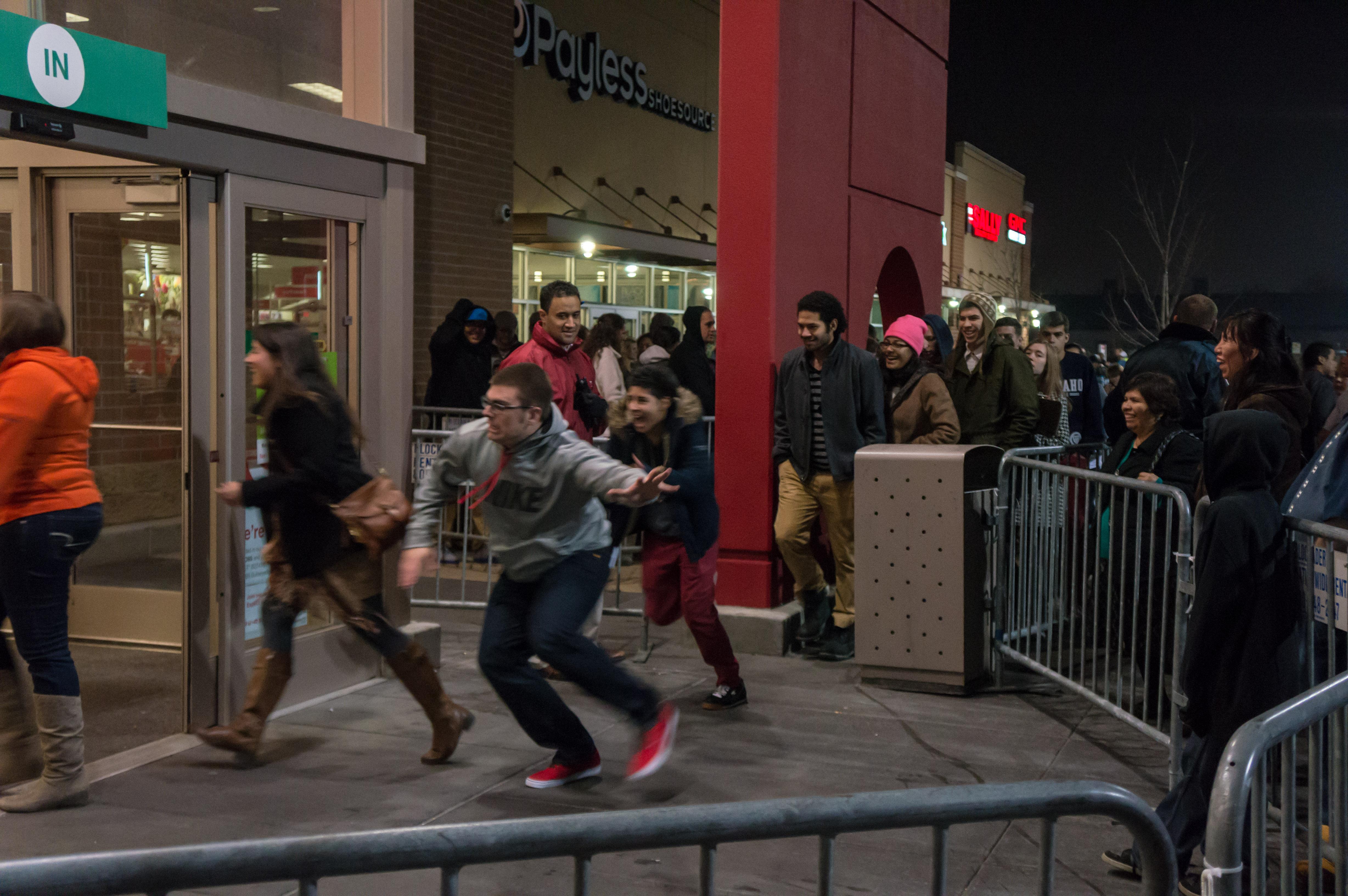 Black​ Friday Bonanza: Score a Free Rangefinder and $250 Gift Card