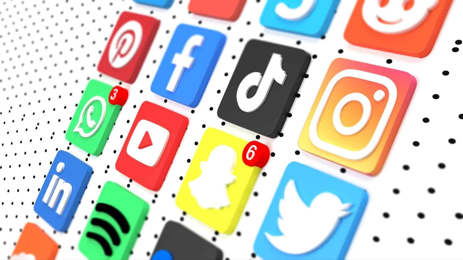 Navigating Social Media in Golf