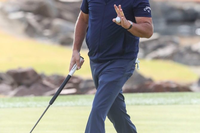 **Unlocking the Secrets of Success: Phil Mickelson’s Winning Golf Strategies**