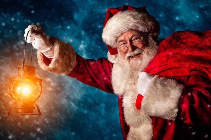 **Is Santa’s Smoking Habit a Holiday Controversy? Join the Debate! #House #Holidays #TVClips #Santa #Shorts**