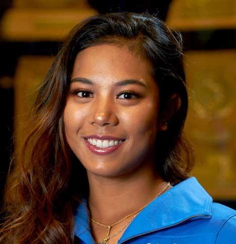 **Tavatanakit and Knapp Shine Bright with Stellar 63s to Lead Grant Thornton Tournament!** Tavatanakit