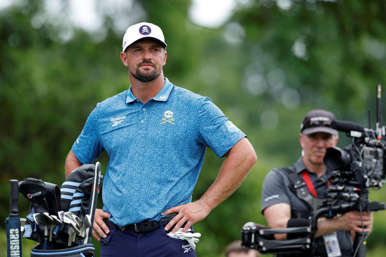 ### Excerpt:
LIV golfers now have a direct route to⁣ qualify for The⁢ Open