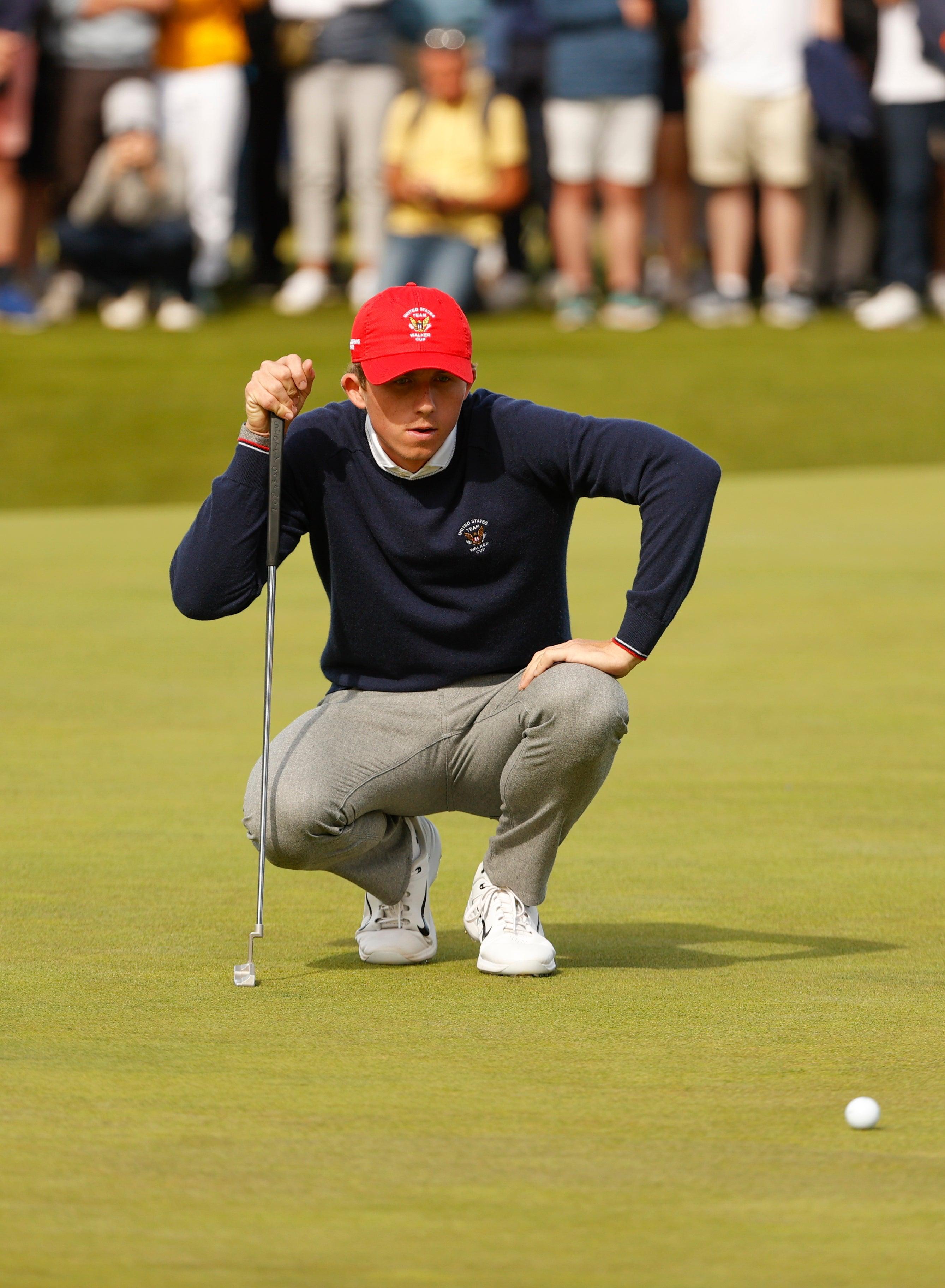 Inside the bag of bomber Gordon Sargent | Bag Spy Gordon sargent